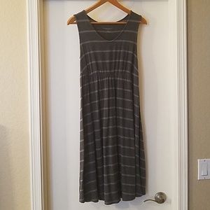 Liz Lange Maternity, sleeveless dress, size small